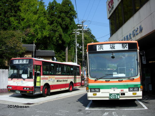 鳥取22か1526(日交528) 姫路22あ2174